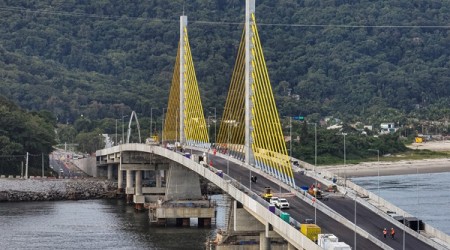 Falta pouco à inauguração da Ponte de Guaratuba  e recebe juntas de dilatação
